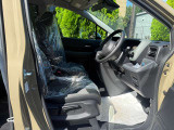 当社には、【指定工場】を併設しており、車検・点検整備もお任せください。ホンダ車を知り尽くしたエキスパートサービスエンジニアがご対応させていただきます。