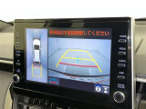 バックモニター付なので後退時に後方が見えるので安心。 車は構造上、死角がたくさんなので万が一を考えると必須ですね。 あくまで補助の為の装備、バックは目視で確認する事が重要ですよ。
