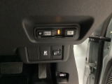 ビルトインタイプの【ETC】で見た目もスッキリ。高速道路の利用にとても便利です。