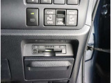 ETCで高速道路などの料金所をノンストップで通過することができます!