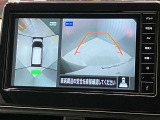 【アラウンドビューモニター】車を上から見下ろしているかのような映像で周囲の状況がひと目で確認、狭い駐車場に駐車するときも安心です♪♪障害物などがあると警告音がなりますので安心して駐車が出来ます★