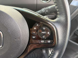 【レーダークルーズコントロール】前方の車両に合わせて加減速を自動制御するレーダークルーズコントロール。渋滞や高速道路での運転負担を軽減し、快適なドライブを提供します。