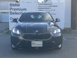 BMWの代名詞の【キドニーグリル】グリルが腎臓のように見えるので【キドニー】と呼ばれるようになりました。一目見ただけでBMWであると認識できる確固たるアイコンとして存在感を放ちます。