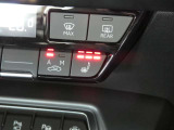 ■100項目に及ぶ点検■Audiでは独自の基準をクリアした車だけを認めています。全ての条件を満たした車だけが、認定資格を持つテクニシャンの手による100項目にも及ぶ点検・整備を受け、お客様のもとへ届けられます。