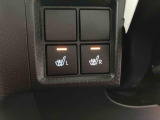 【運転席/助手席シートヒーター装備】 座面と背面を温め、寒い日のドライブを快適にします。