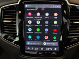 Google搭載のボルボなら、車内にいながら多彩なデジタルライフをお楽しみいただけます。Google Playから必要なアプリをダウンロードして、有意義な移動時間を楽しみましょう