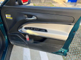 八光AUTO MOTIVEの強みはサポート力です。これまで培ってきた経験と技術力、スピードを生かして、お客様ひとりひとりを八光AUTO MOTIVE全店でサポートさせて頂きます。
