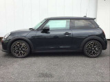 【BMW/MINI 正規ディーラー BPS川口 MINI NEXT川口】◆住所:埼玉県川口市朝日1-5-16◆国道122号線沿いにございます。首都高速 足立入谷、加賀、東領家、鹿浜橋インターから約3キロ 10分の好立地にございます