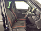 ★フロントシート★ 自然な姿勢のままでいられるシートが、運転しやすさと疲れにくさを感じさせてくれるはずです♪