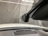【別途SDカードの購入が必要です。また社外品は保証対象外となります。】運転中の映像・音声などを記録して、交通事故やトラブルが起きた時の正確な状況把握に役立つドライブレコーダーが装着済。
