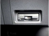 有料道路の料金所をキャッシュレスでスムーズに通過できるETC2.0搭載!