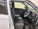 フロントシートです。シートは車両から取り外して徹底洗浄!安心してお座りいただけます!