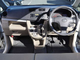 展示させていただく前に全車室内清掃済みです、室内清掃済みですが気になるところ等ございましたらお気軽にお申し付けください。