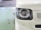 LEDヘッドライトは、点灯の瞬間から光量を発揮し、突然暗くなるトンネルなどでの安定感を高めます。