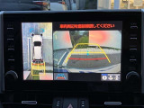 【全周囲モニター】フロント+サイド+バックにカメラが装着されています。車庫入れが苦手な方もこれがあれば安心ですね。