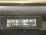 見るものを魅了し視線を奪うダイナミックで力強いデザイン。635馬力による走破性。スポーティさが魅力のレンジローバースポーツはSVとなって新たな次元へ到達しています。
