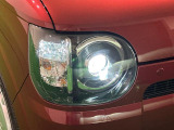 対象物が見やすく白く明るい光で夜間走行をサポートするBi-Angle LEDヘッドランプ(マニュアルレベリング機能付)を搭載