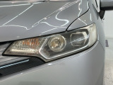 LEDヘッドライトは、点灯の瞬間から最大光量を発揮し、突然暗くなるトンネルなどでの安定感を高めます。