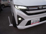LEDヘッドライトです。デザイン性がよくとても明るいので、夜間の走行や悪天候でも安心です。しかも長寿命!