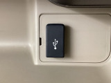 ソケット類も充実☆対応のケーブルがあれば車内でスマホなどの充電が可能です☆