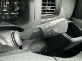 【オートライト】車外の明るさに応じて自動的にライトの点灯・消灯をしてくれます