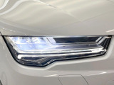 ●LEDヘッドライト:夜間走行時も良好な視界を確保し安心して運転できる高輝度LEDヘッドライトを装備!点灯速度が早く、消費電力も抑えられています。