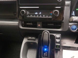 オートエアコン搭載なので、手動の操作なしで車内温度を保ってくれます!