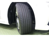 タイヤサイズ 225/45R18。