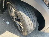 タイヤ残り溝8.5分山はございます。まだまだ使用できます。