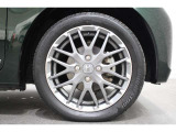 純正のアルミホイールが足元を飾ります!タイヤサイズ165/55R15 になります。
