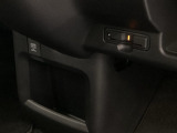 自社整備工場で点検整備をおこなってからお渡ししています。車検が残っている場合は『12ヶ月点検整備』を、車検整備付きの場合は『車検整備』をおこないます。整備費用は車両本体価格に含まれています。