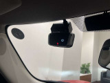 チリ・レッド ヘットアップディスプレイ ACC ドライブレコーダー バックカメラ 黒布シート ミラーETC Bluetooth【正規認定中古車】【全国正規ディーラー保証付/1年・走行距離無制限】