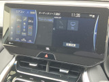 オーディオソースの選択画面が表示され、AUXやテレビなどを画面から選べます。表示が整理されているので、使いたい項目を確認しながら選びやすい装備です。