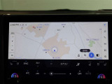 ディスプレイオーディオを装備。スマホとクルマをつなぐことで、これまでのナビに加えて、いろんなサービスが楽しめます