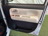 お車の情報が載ったカルテをお渡ししております。