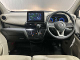 運転席からの視界が左右に広く隅々まではっきりと見渡せます。車の前端も把握しやすく安心して運転できます★