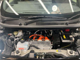 電気自動車のメンテナンスは日産にお任せください。電気自動車を知り尽くしたプロが最新の機器を使ってお車の点検・整備を実施します。エンジンオイルなどがないので、メンテナンス費用が安いのも魅力的です。