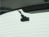 ◆リアにもドライブレコーダーを装備しております◆映像・音声などを記録する自動車用の装置です。もしもの事故の際の記録はもちろん、旅行の際の思い出としてドライブの映像を楽しむことができます。