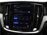 Rechargeモデルのプラグインハイブリッドシステムは、各ドライブモードに応じて電気モーターとガソリンエンジンを協調制御します。