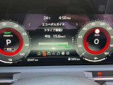 メーター内センターディスプレイには車の様々な設定や情報が表示されます。