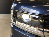 LEDヘッドランプ装備・消費電力が少なく明るいので夜間走行も安心して運転出来ます。