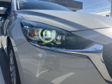 鋭く前方を照らす、LEDヘッドライト。遠くまで視界が開けることで、より安心したストレスのない走行を、提供してくれます。ライトの寿命が長いこともLEDの特徴ですね。