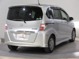 ボディクリーニング後、愛車をピカピカの状態へ保護するコーティング「ブライトパック」がおススメです!水垢がつきにくく、手入れがしやすくなりますよ!いつも愛車をきれいにしておきたい方におススメです。