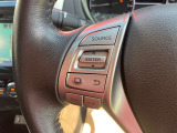 ステアリングスイッチ付きのハンドル!運転に支障をきたすことなくナビ操作が可能です!!