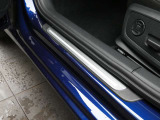 Audi認定中古車ならではの、品質の高い選りすぐりのお車を販売させて頂きます。アフターサービス・保証も全国のAudi正規ディーラーで実施頂けます。遠方のお客様もご安心ください。