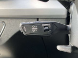 アダプティブクルーズコントロール装備 設定した速度で前方車両に追いつくと、安全な車間距離を自動で調整して前方車両を追従します。長距離ドライブでの疲労を軽減する大変重宝する機能です。