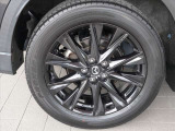 純正225/55R19インチアルミホイール付きで見た目もグッドデザイン!
