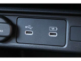 2.5AのUSB(充電)が付いており、車内でもしっかりとスマートフォン等の機器へ充電可能です♪
