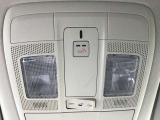 マツダエマージェンシーコール。エアバック作動時や追突時、もしくはこのSOSボタンを押した際にオペレーターに繋がります。※別途契約が必要です。