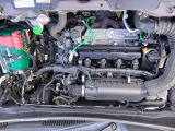 ご納車前に整備を行っています。エンジンオイル・エレメント・ワイパーゴムの交換。さらに各部の動作チェックも行います!